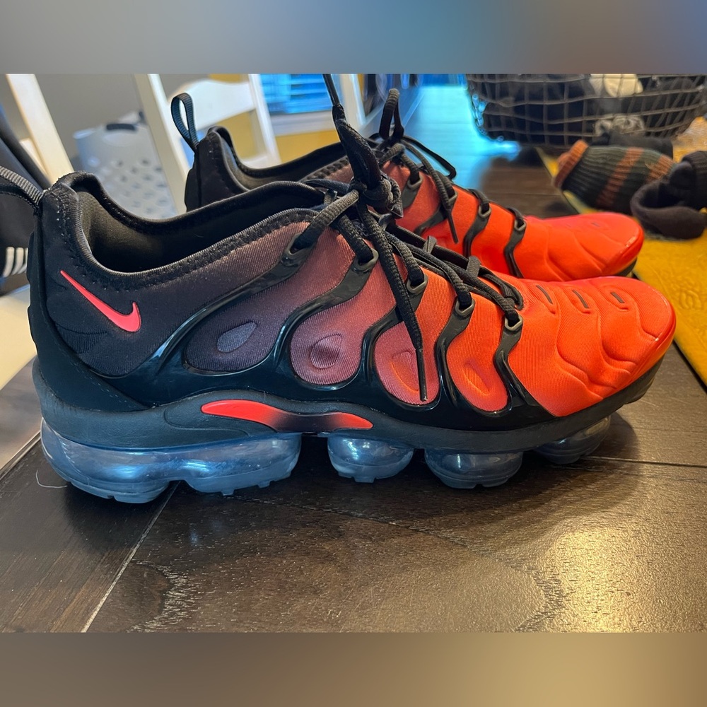 Like New-Nike Vapormax Plus Sz. 11
